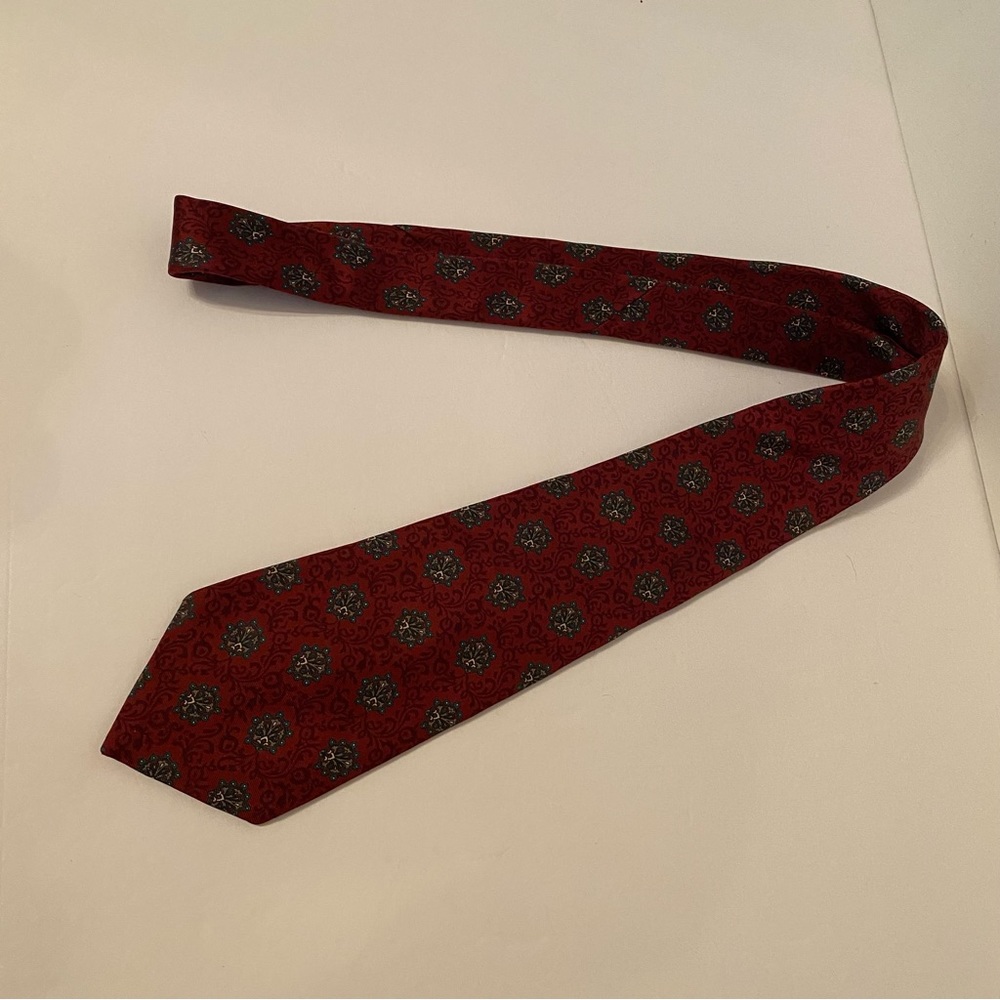 CHRISTIAN DIOR MENS TIE DARK RED SCROLLS BLUE SILK ACCESSORY DESIGNER LUXURY USA - Picture 4 of 7